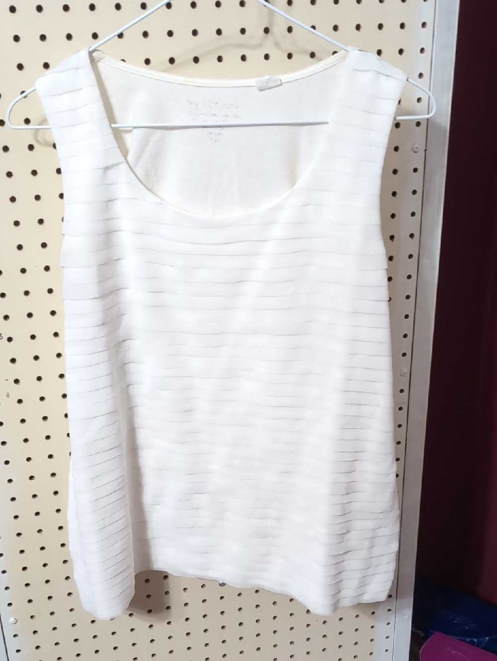 Chico's Cream Sleeveless Scoop Neck Tank